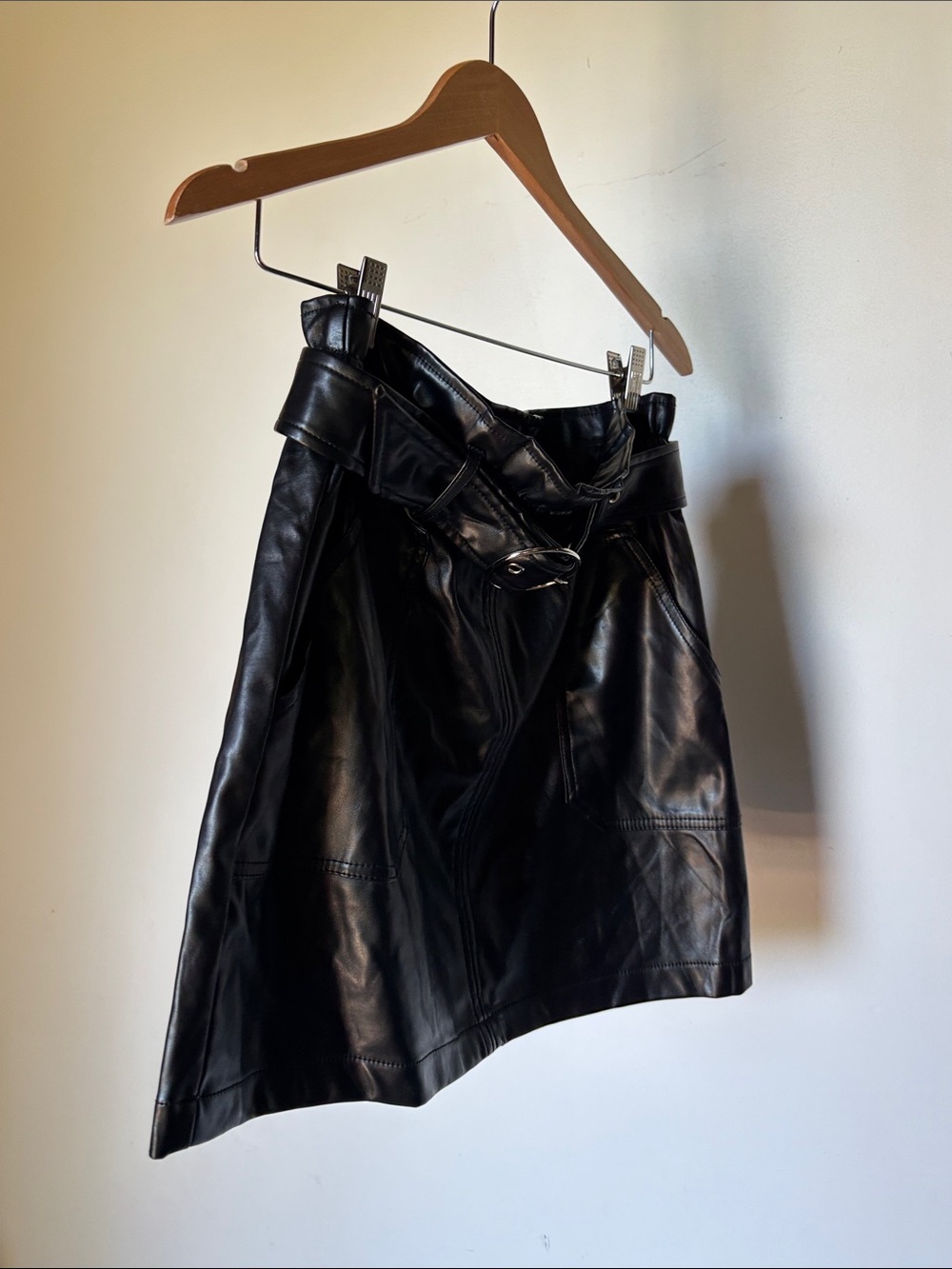 Haute Monde Black Faux Leather Mini Skirt with Belted Waist Size Large - Picture 6 of 6
